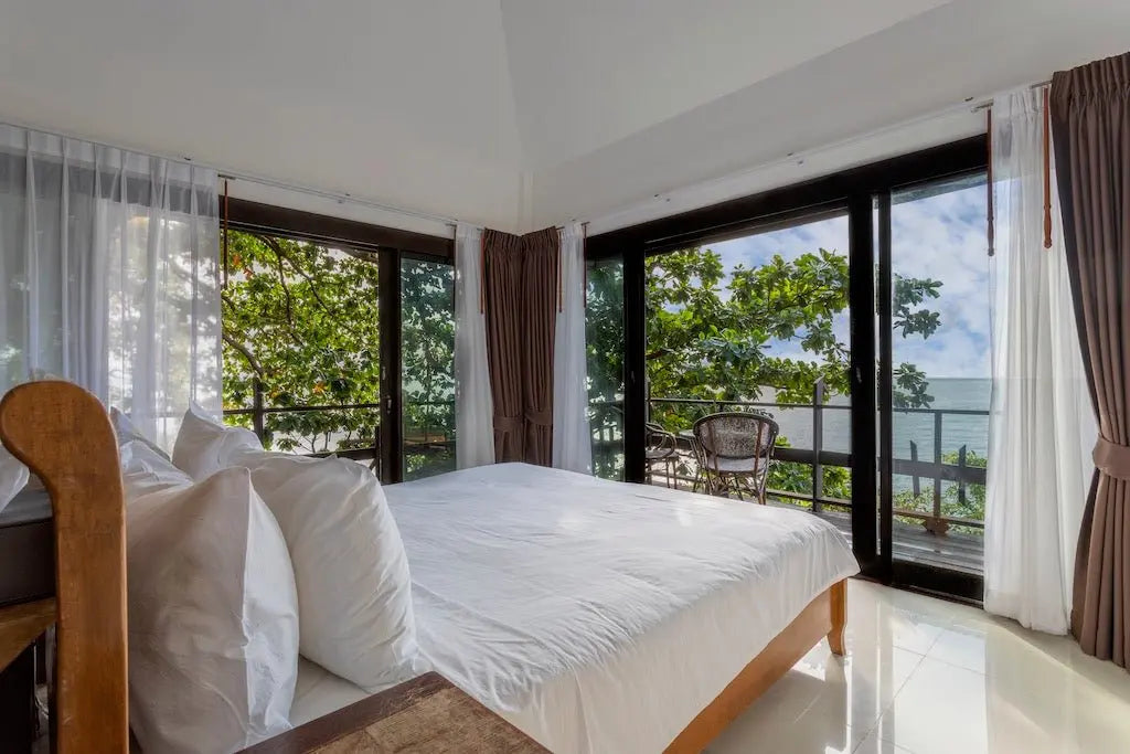 Sama Yoga House 300-Hour Yoga Teacher Training at a cliffside ocean resort in Ko Samui, Thailand